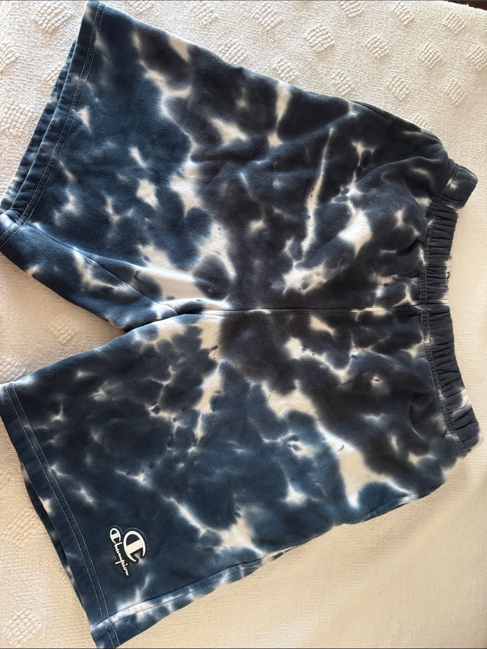 Champion Men's  8”  Black Crush Dye Fleece Casual Shorts Size Small
K1